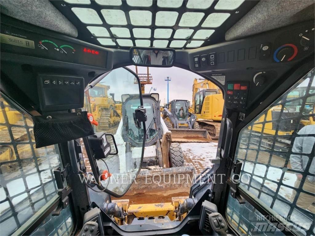 John Deere & CO. 324G Šmykom riadené nakladače