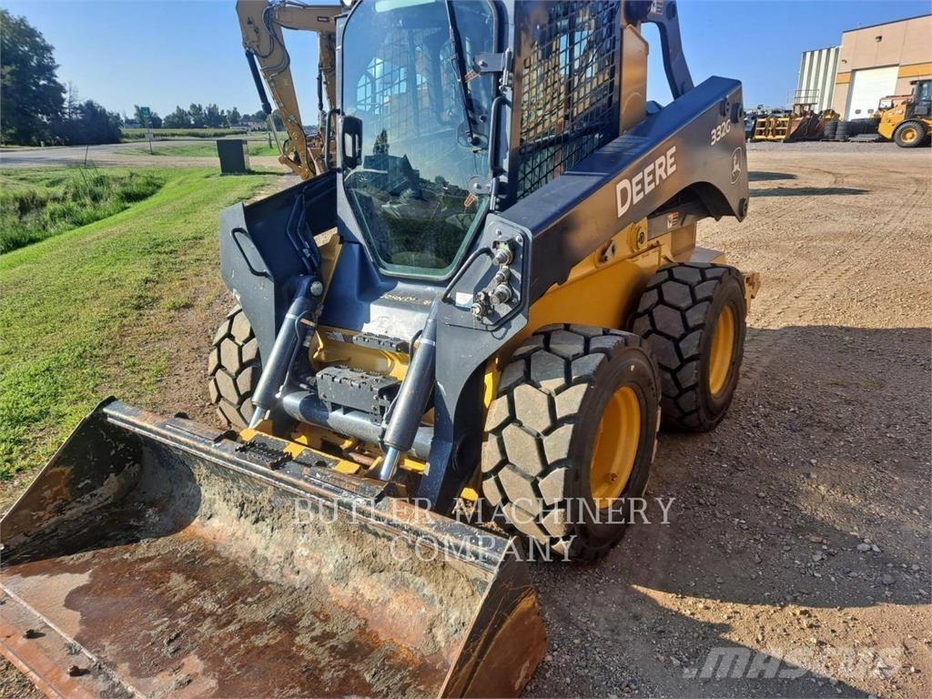John Deere & CO. 332G Šmykom riadené nakladače