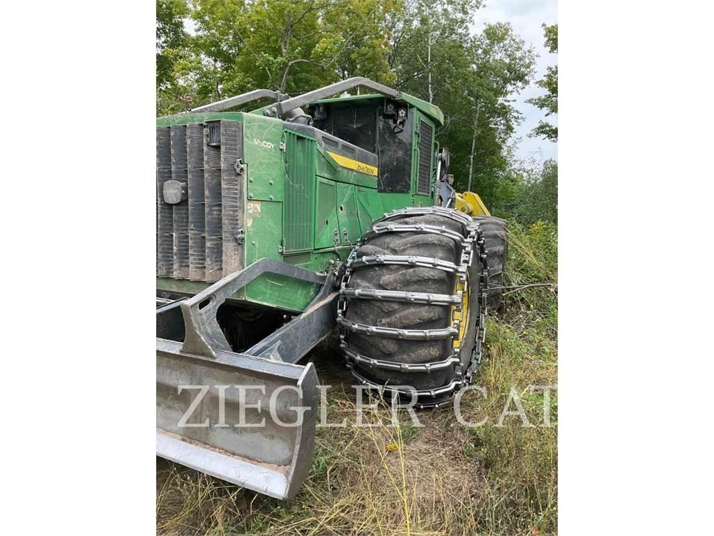 John Deere & CO. 748L Lesné traktory