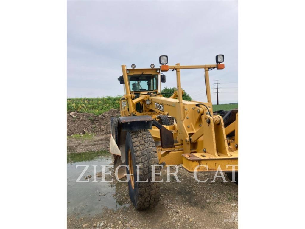 John Deere & CO. 770CH Grejdery