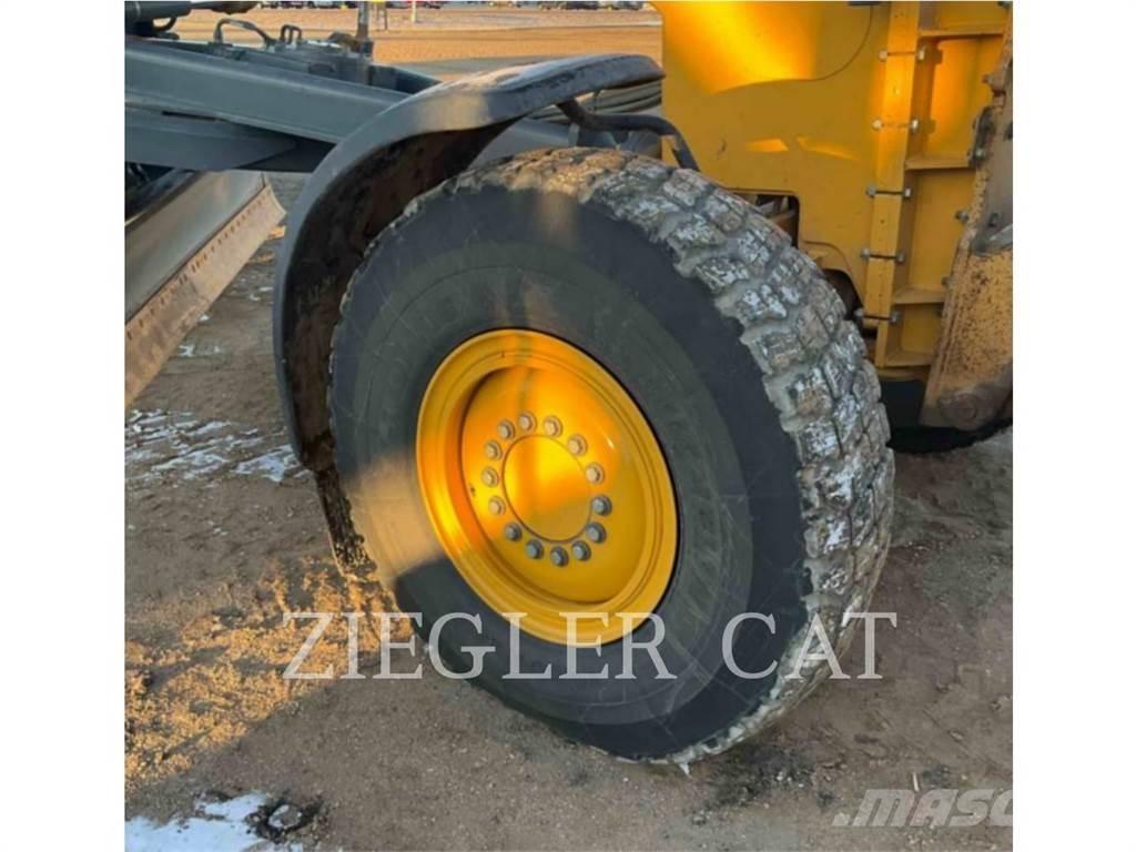 John Deere & CO. 772G Grejdery