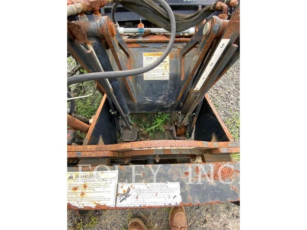 John Deere CP18 Cestné frézy