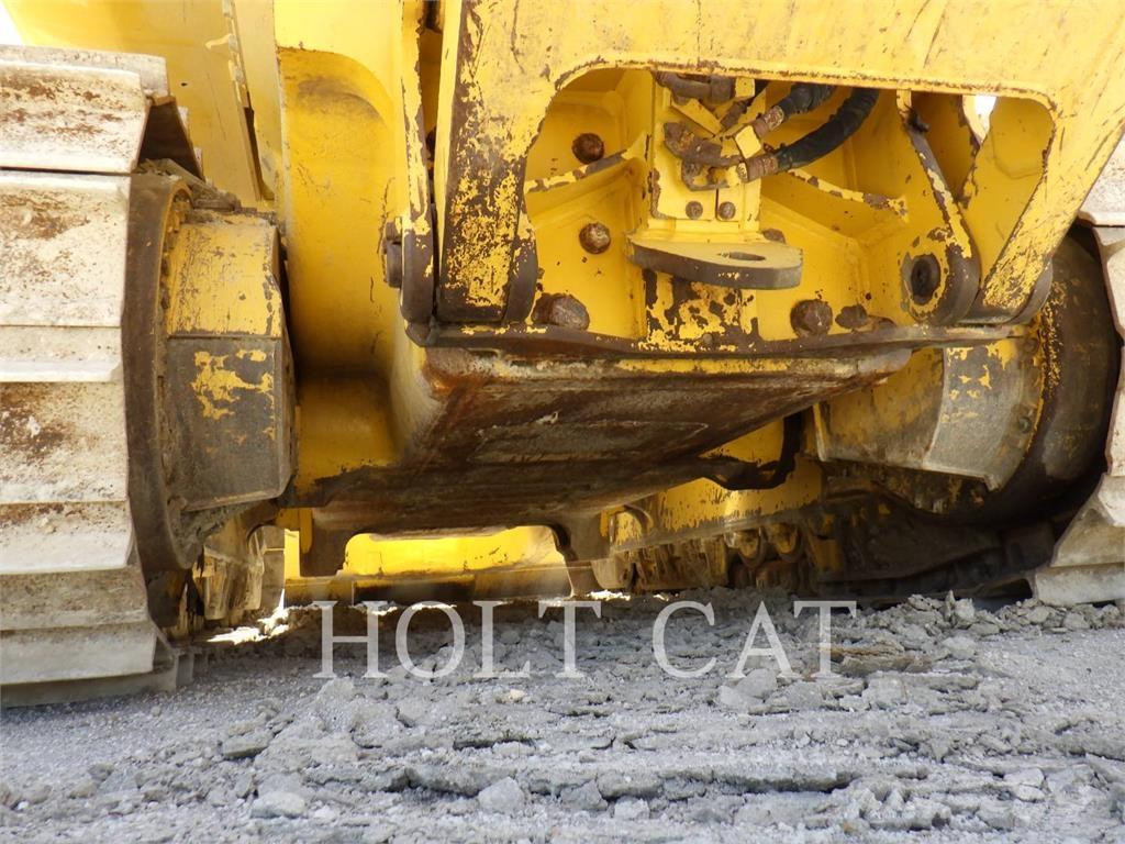 Komatsu D71EX-24 Pásové dozéry
