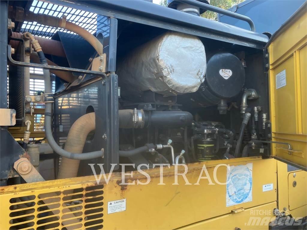 Komatsu GD555-5 Grejdery