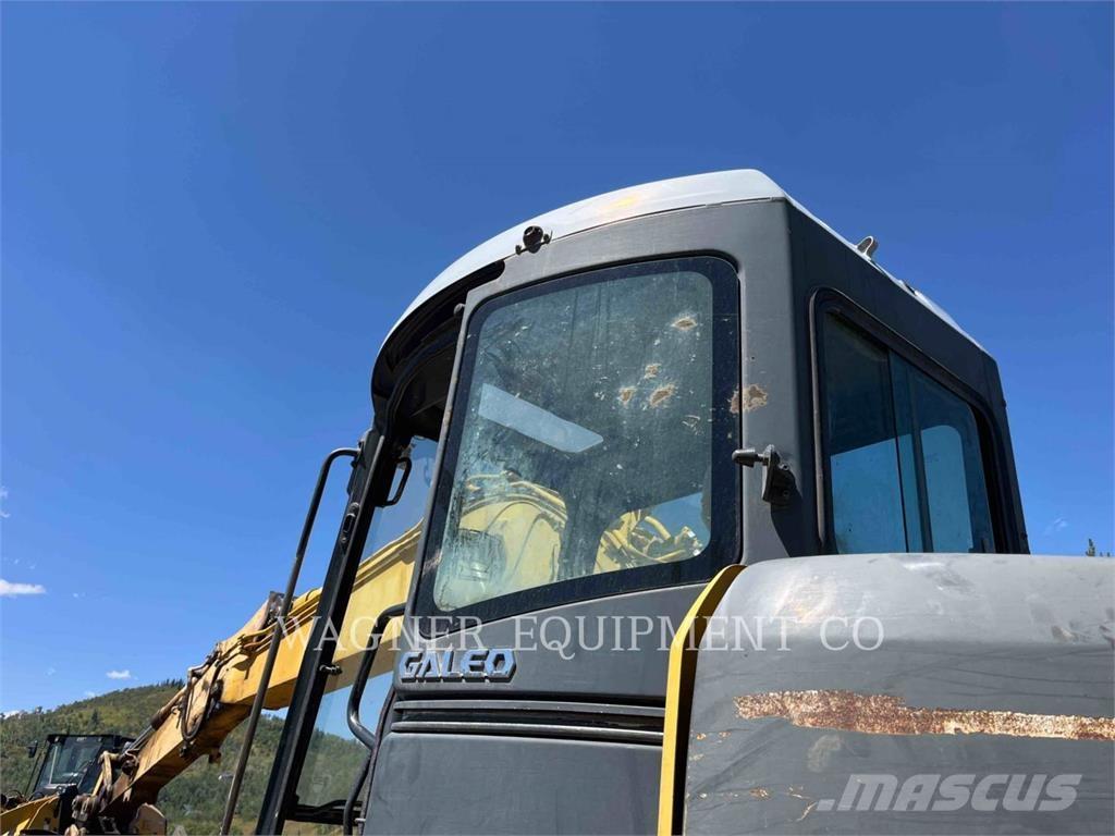 Komatsu PC138USLC2 Pásové rýpadlá