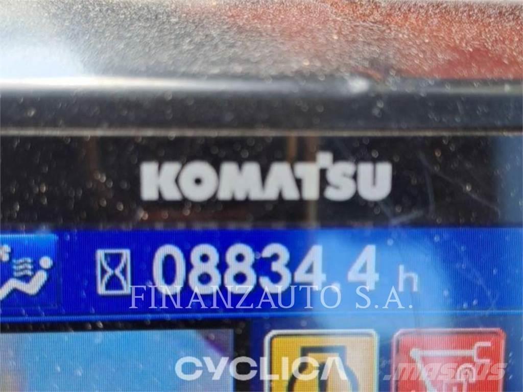 Komatsu PC210 Pásové rýpadlá