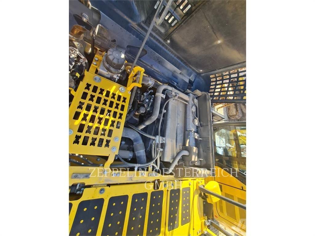 Komatsu PC210LC-11EQ Pásové rýpadlá
