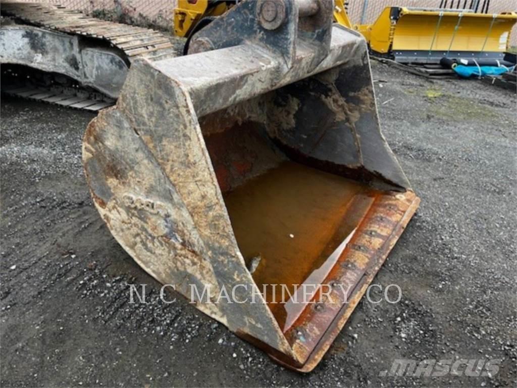 Komatsu PC210LCI-1 Pásové rýpadlá