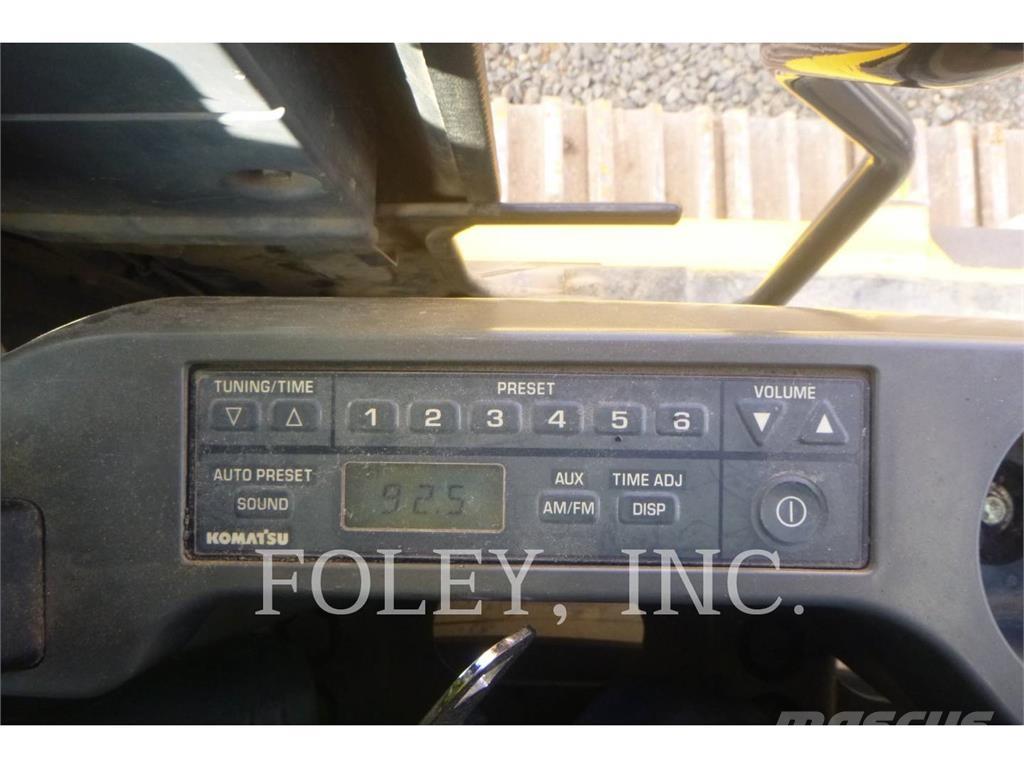 Komatsu PC390LC-10 Pásové rýpadlá