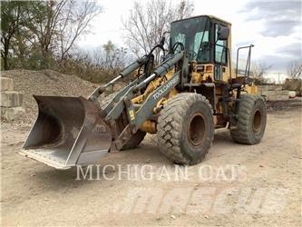 Komatsu WA250-3 Kolesové nakladače