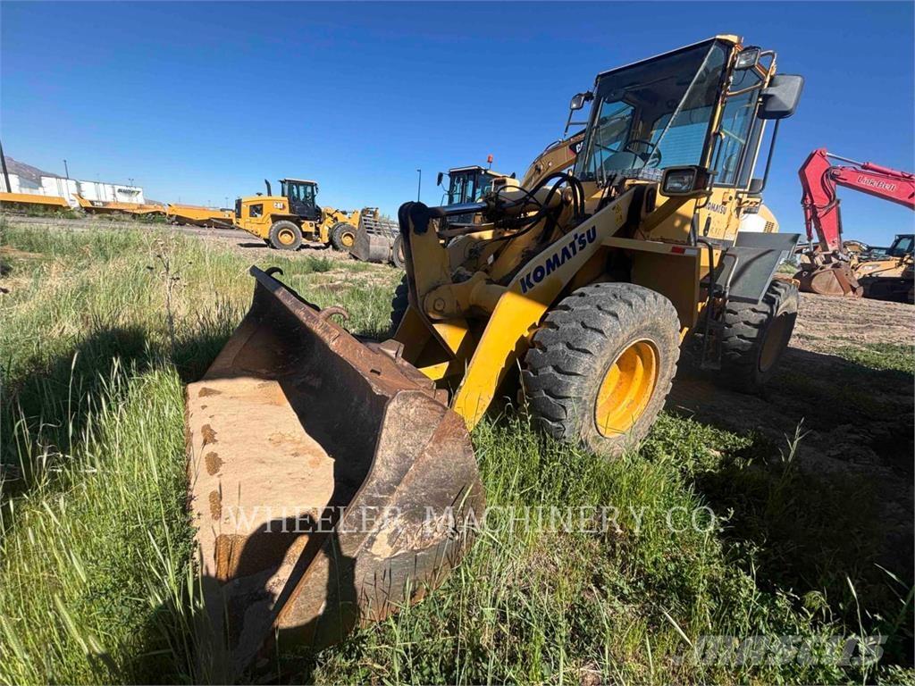 Komatsu WA250-5L Kolesové nakladače