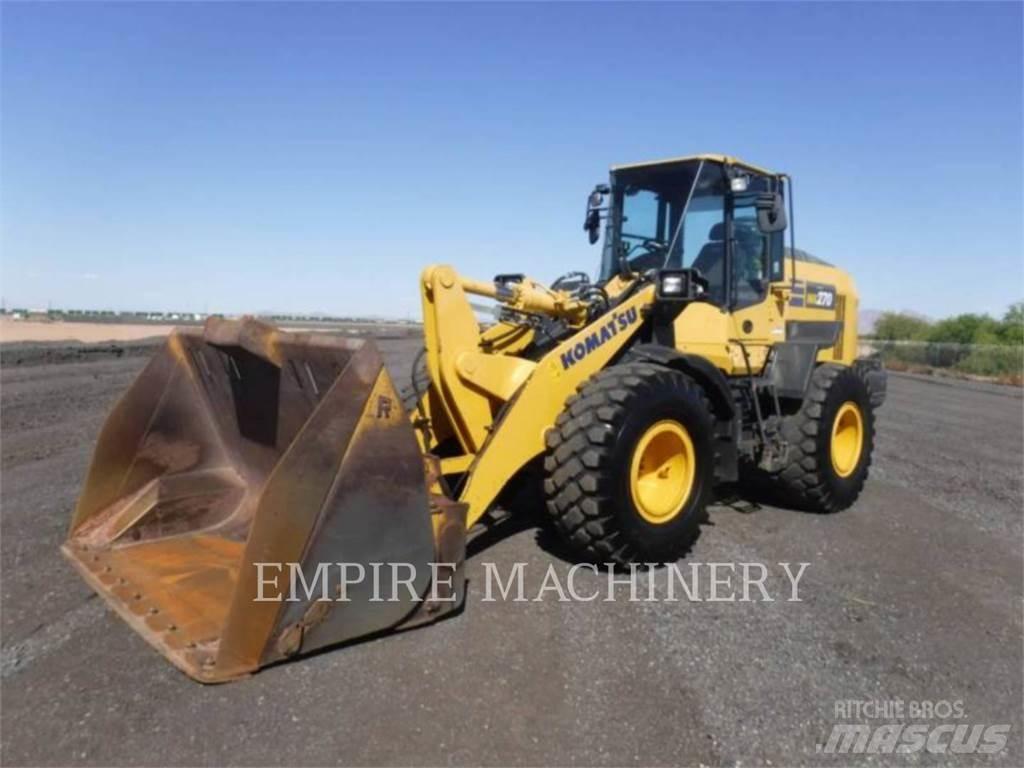 Komatsu WA270-8 Kolesové nakladače