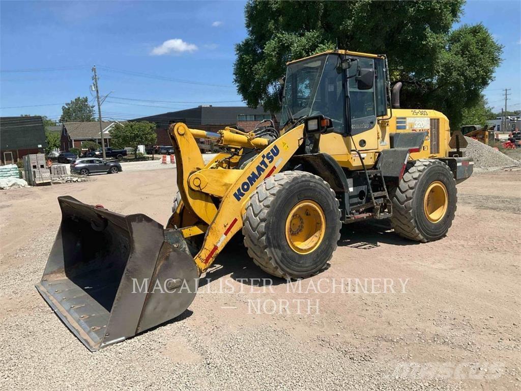 Komatsu WA320-7 Kolesové nakladače