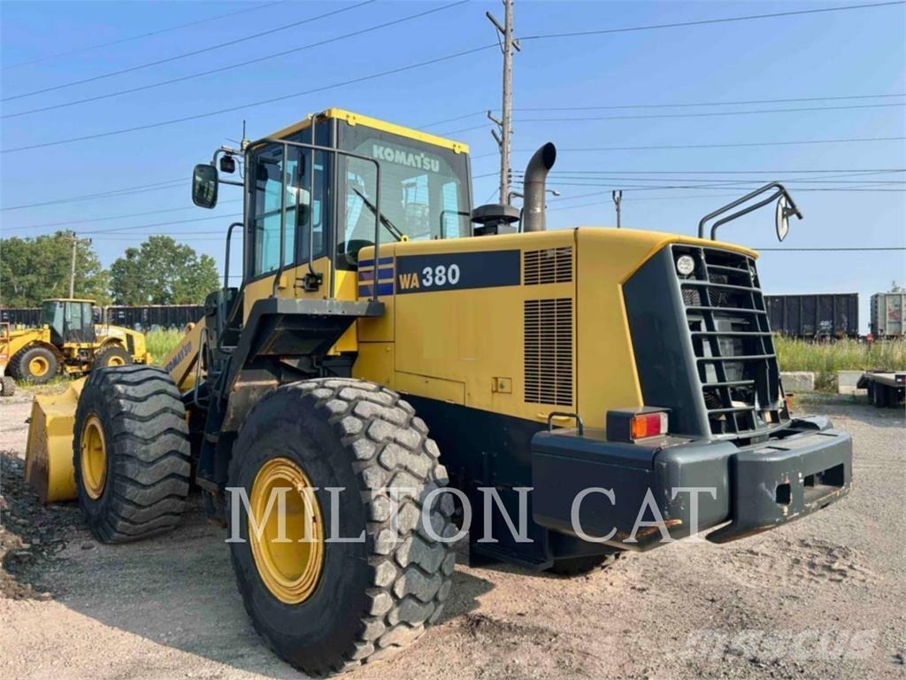 Komatsu WA380 Kolesové nakladače