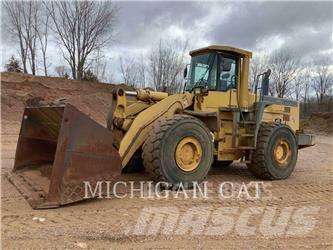 Komatsu WA500 Kolesové nakladače