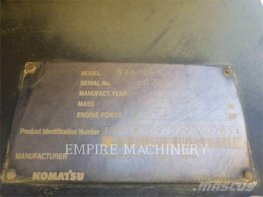 Komatsu WA600-6 Kolesové nakladače