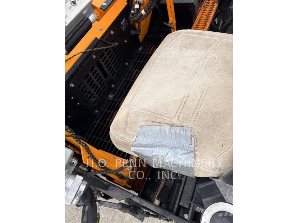 LeeBoy 8520 Finišéry