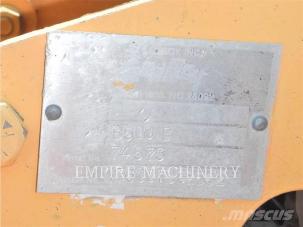 LeeBoy L8500B Finišéry