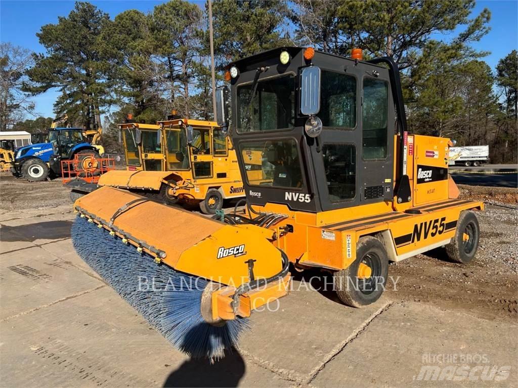 LeeBoy NV55 BROOM Zametacie stroje
