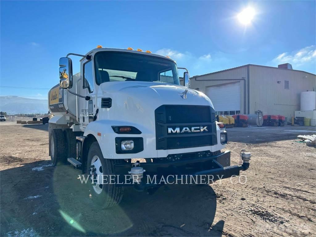 Mack WT2000 A Cisternové nákladné vozidlá