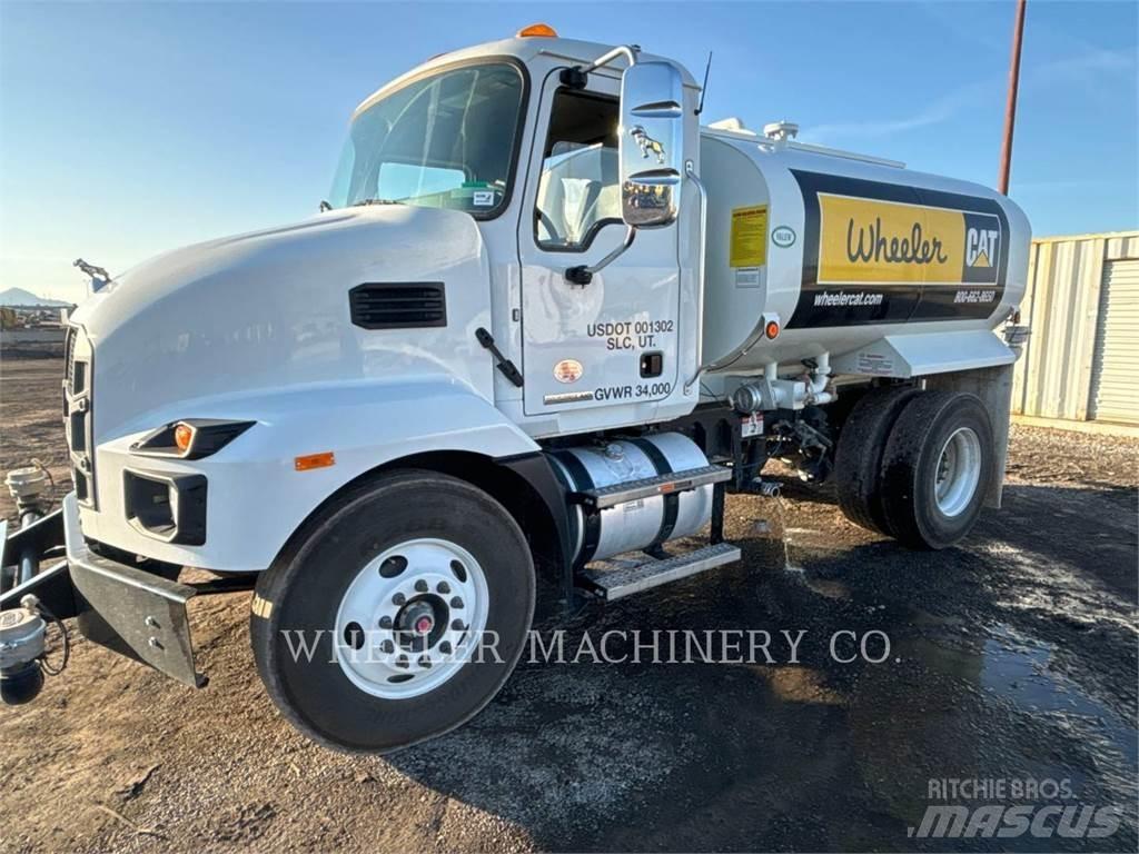 Mack WT2000 A Cisternové nákladné vozidlá