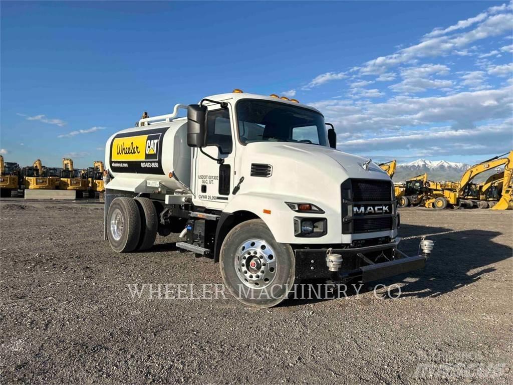 Mack WT2000 A Cisternové nákladné vozidlá