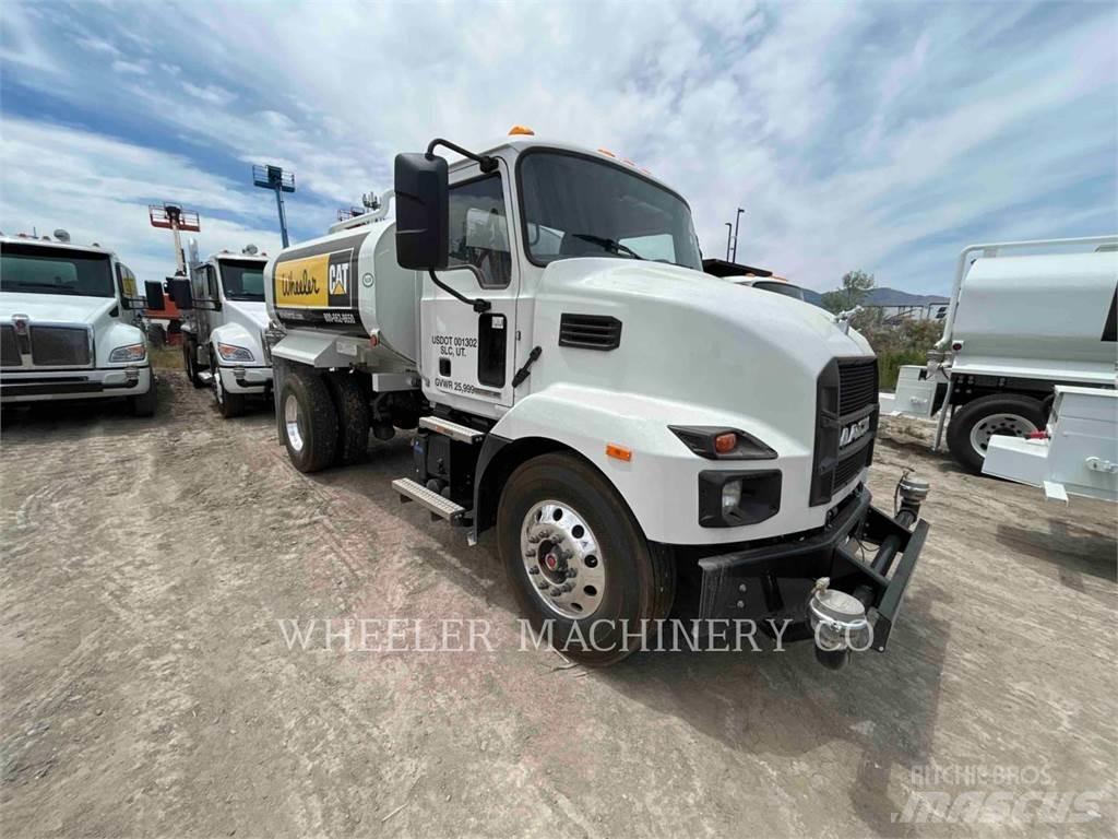 Mack WT2000 A Cisternové nákladné vozidlá