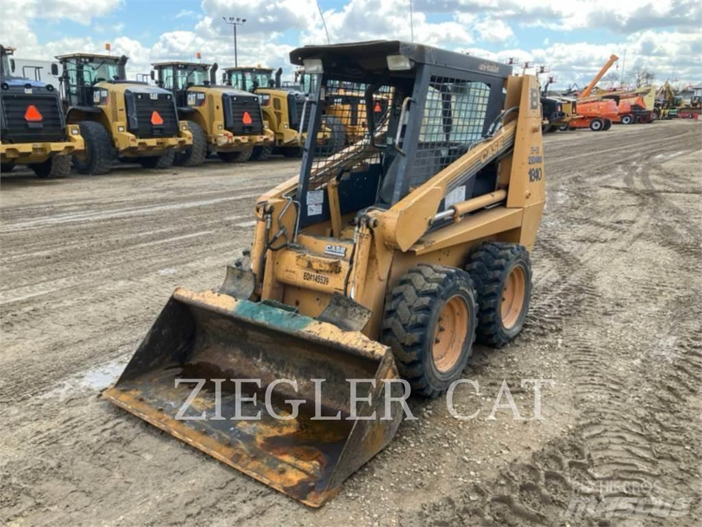 New Holland 1840 Šmykom riadené nakladače