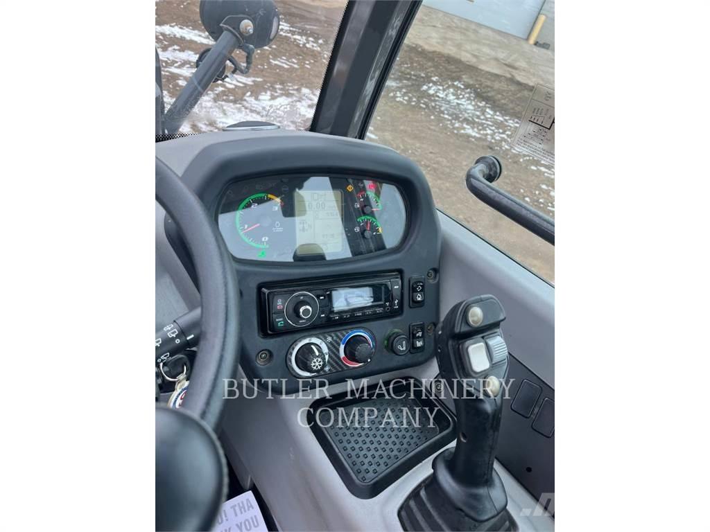 New Holland 321F Kolesové nakladače