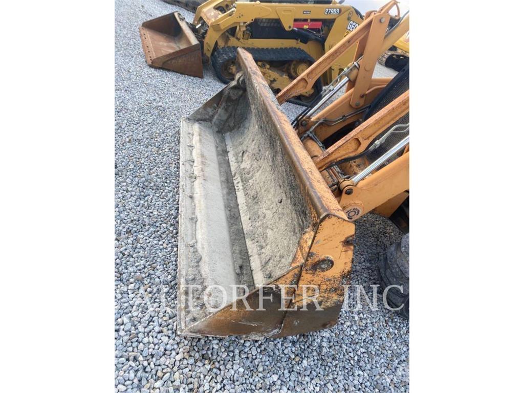 New Holland 590SM Rýpadlo-nakladače