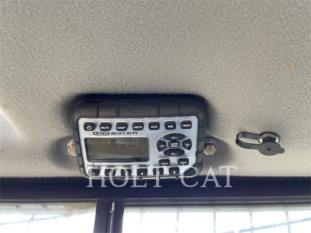 New Holland C237 Pásové nakladače