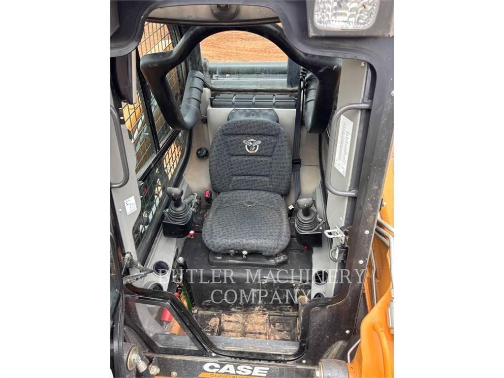 New Holland TV370B Pásové nakladače