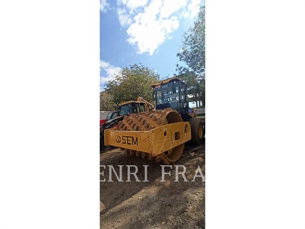 SEM MACHINERY 510 Pôdne kompaktory
