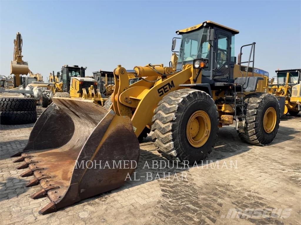 SEM MACHINERY SEM660D Kolesové nakladače