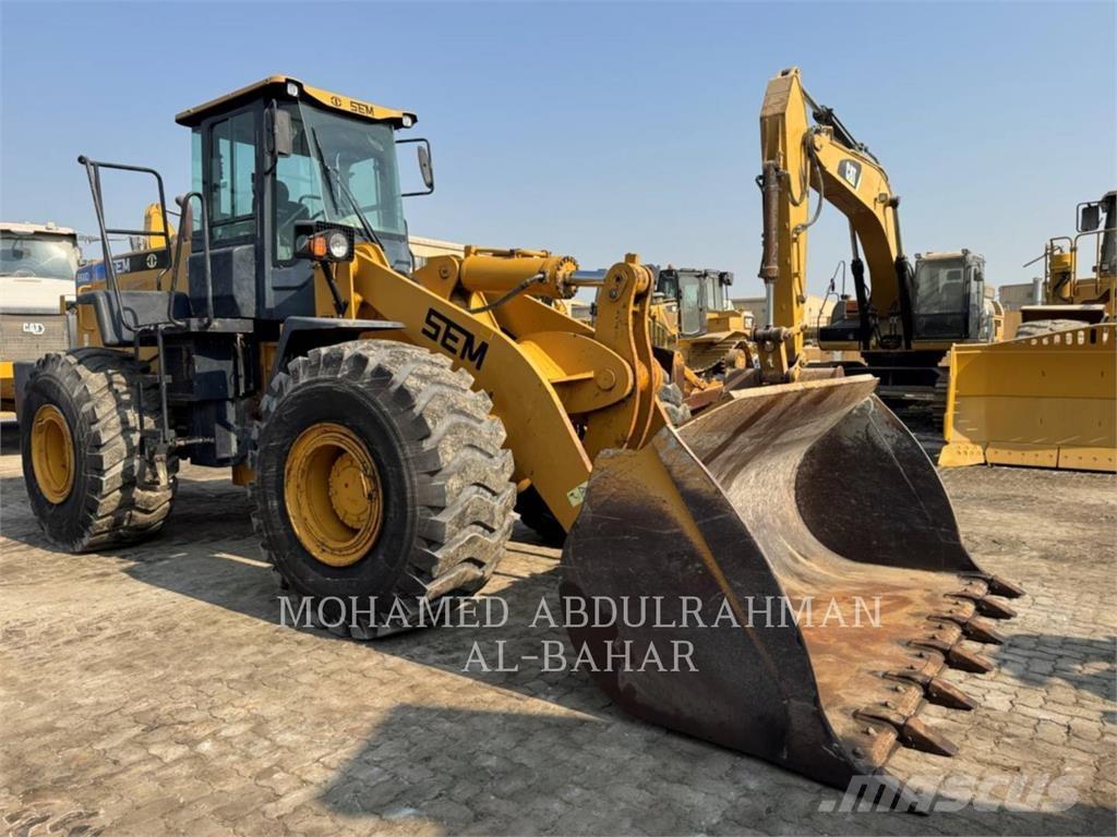 SEM MACHINERY SEM660D Kolesové nakladače