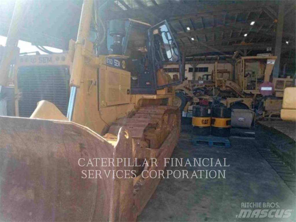 SEM MACHINERY SEM816D Pásové dozéry