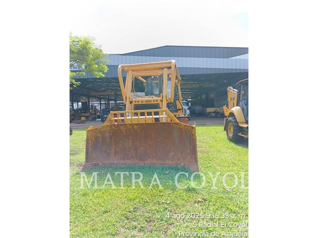 SEM MACHINERY SEM816D Pásové dozéry