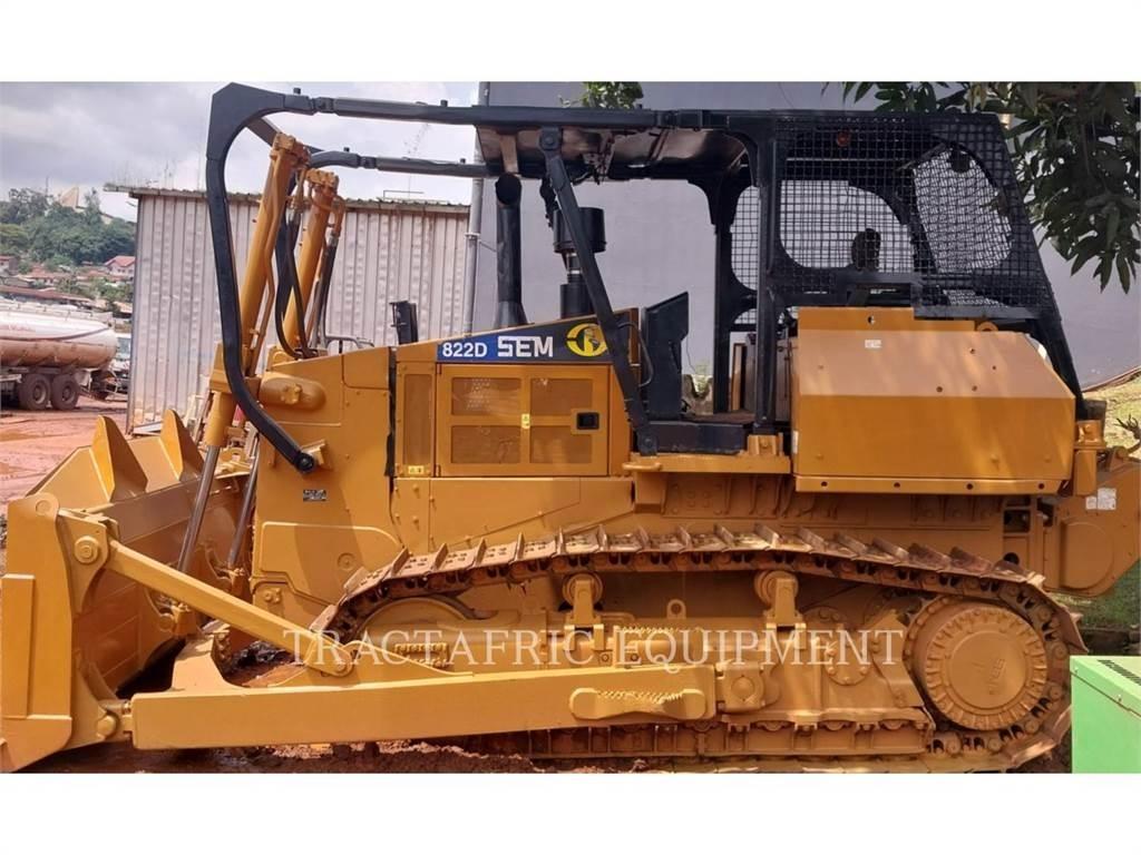 SEM MACHINERY SEM822D Pásové dozéry