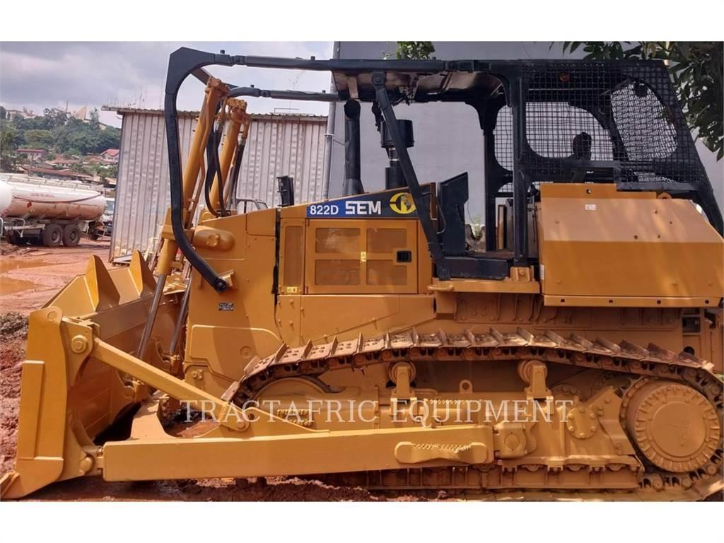 SEM MACHINERY SEM822D Pásové dozéry