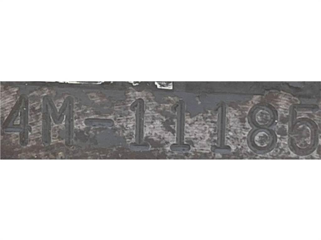  TNB-4M HYDRAULIC HAMMER Búracie kladivá / Zbíjačky