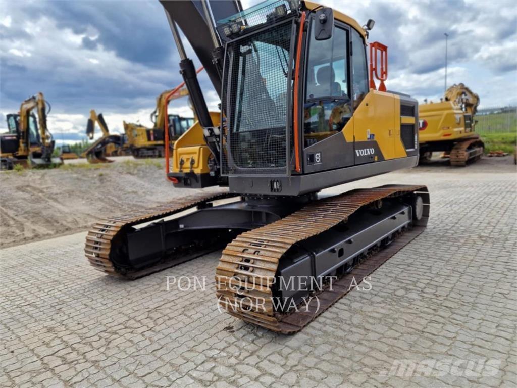 Volvo EC220 Pásové rýpadlá