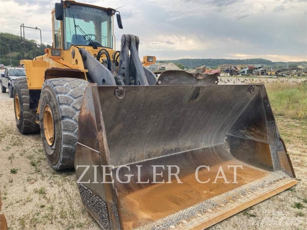 Volvo L220E Kolesové nakladače