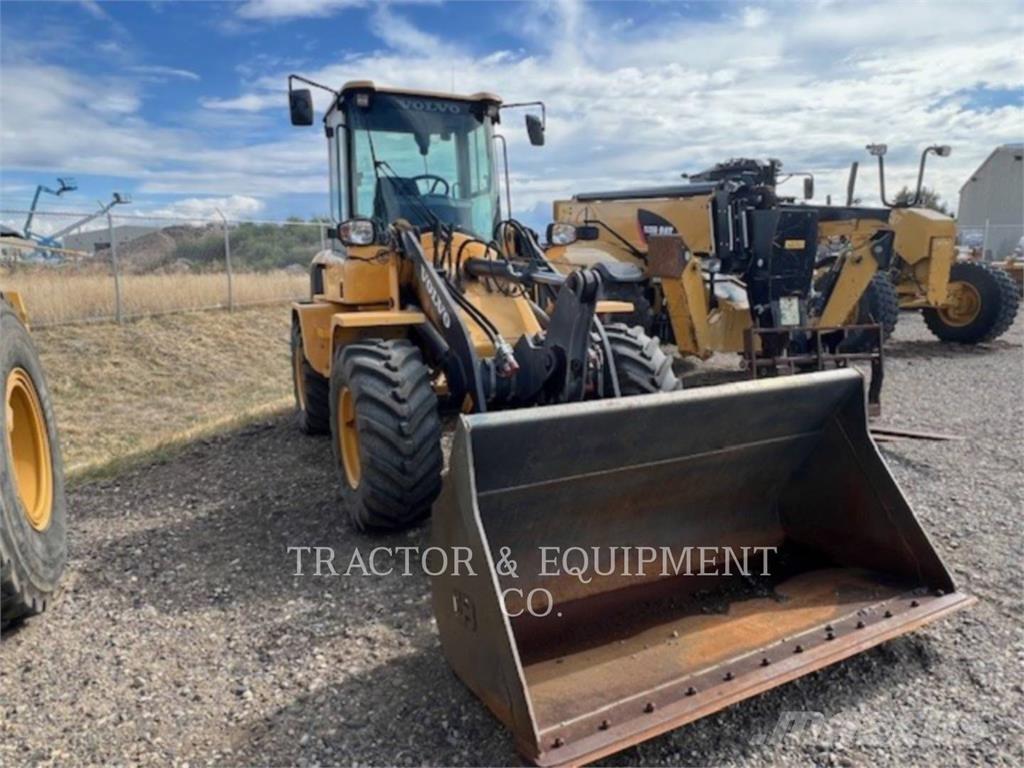 Volvo L30GS Kolesové nakladače