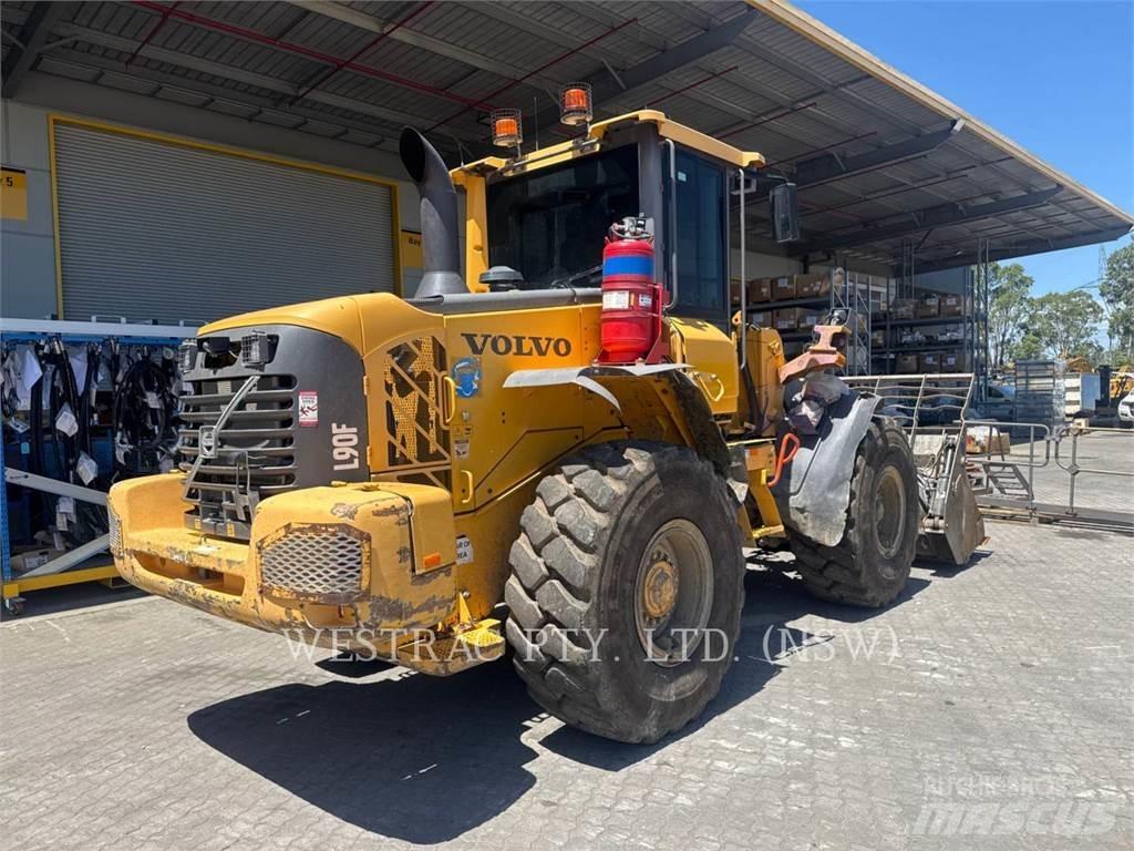 Volvo L90F Kolesové nakladače