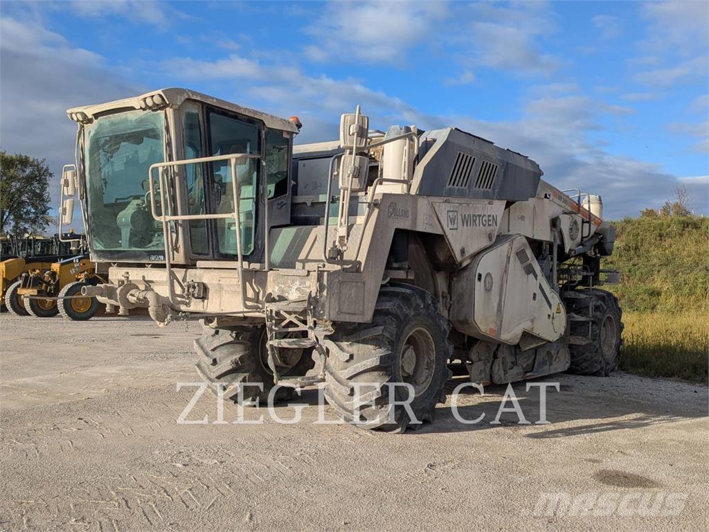 Wirtgen WR240I Recykléry za studena