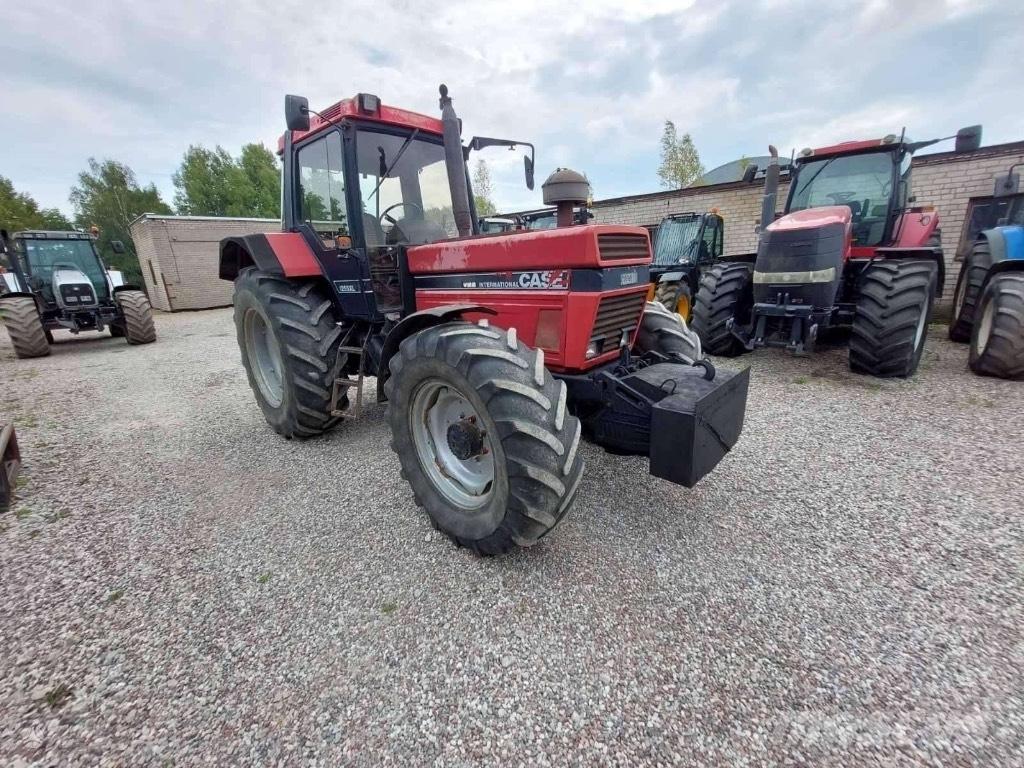 Case IH 1255 XL Traktory