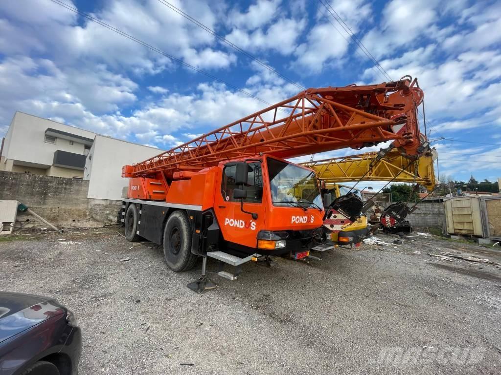 Liebherr LTM 1030-2 Univerzálne terénne žeriavy