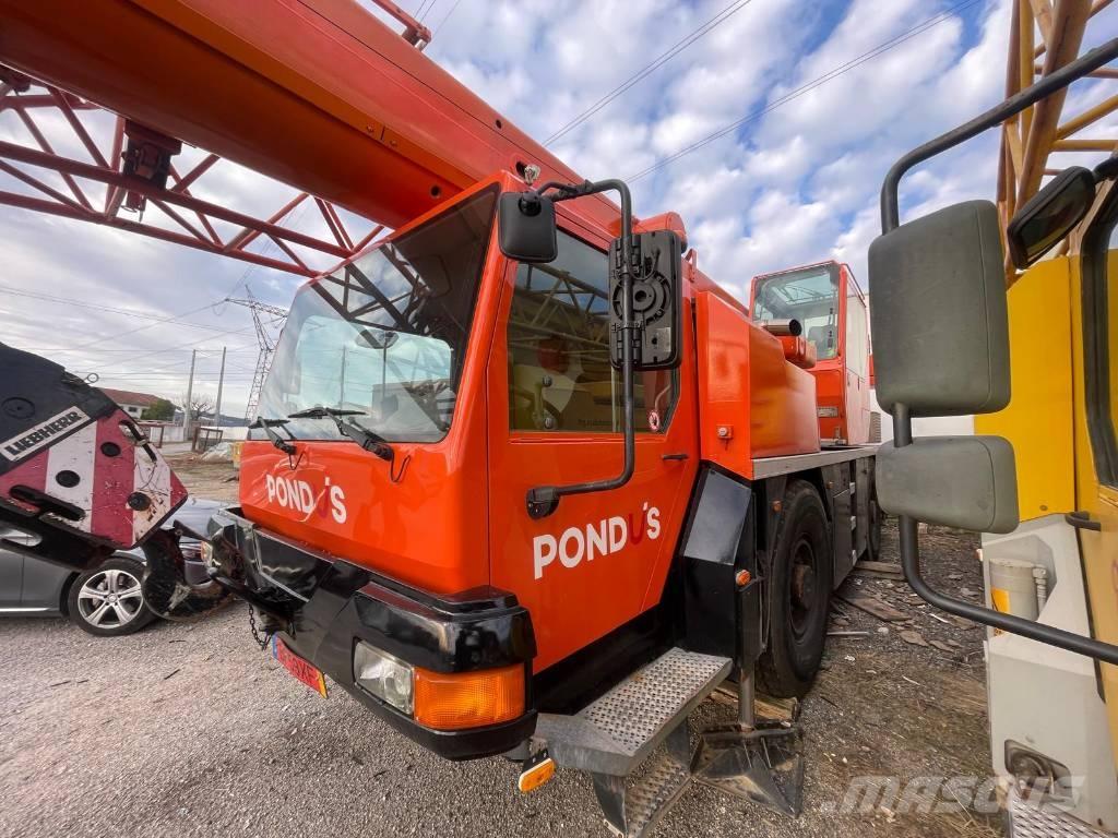 Liebherr LTM 1030-2 Univerzálne terénne žeriavy