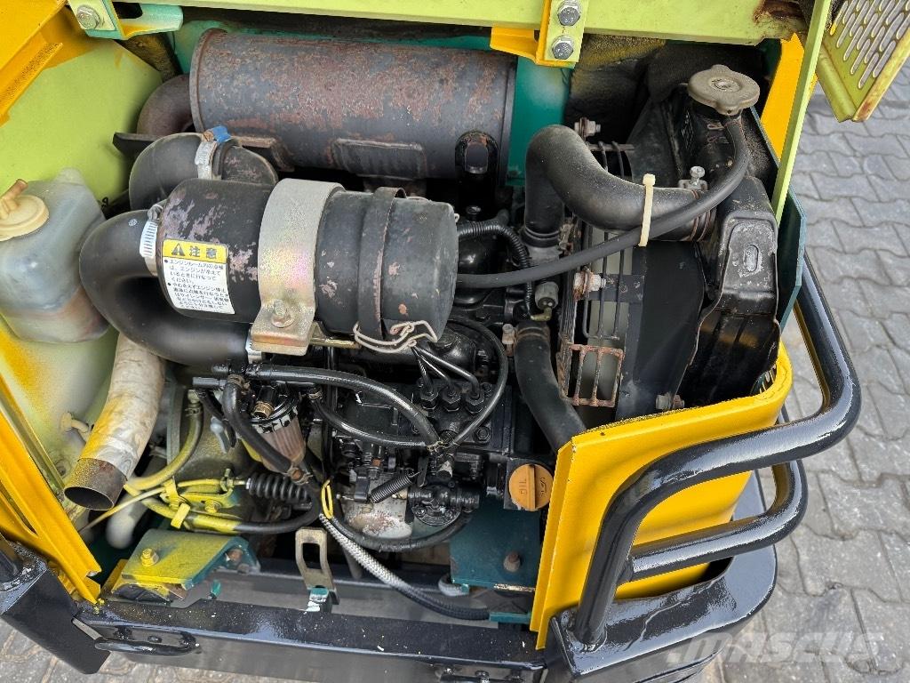Yanmar B12 Mini rýpadlá < 7t