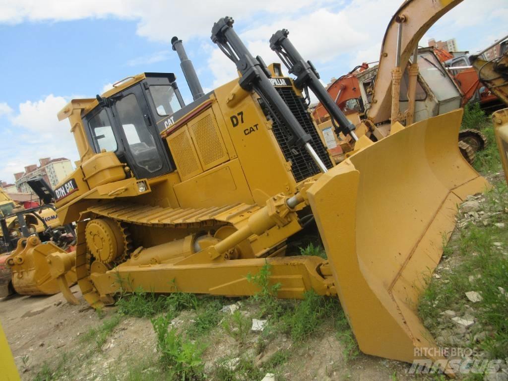 CAT D 7 H Pásové dozéry